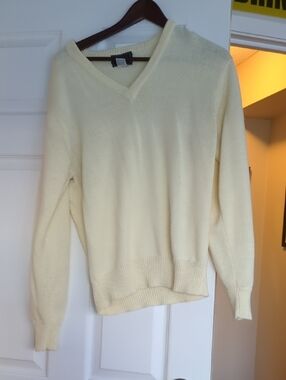 Vintage V-Neck Lightweight Cream Sweater